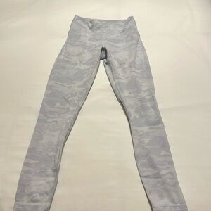 Lululemon Size 4/6 leggings. Full length